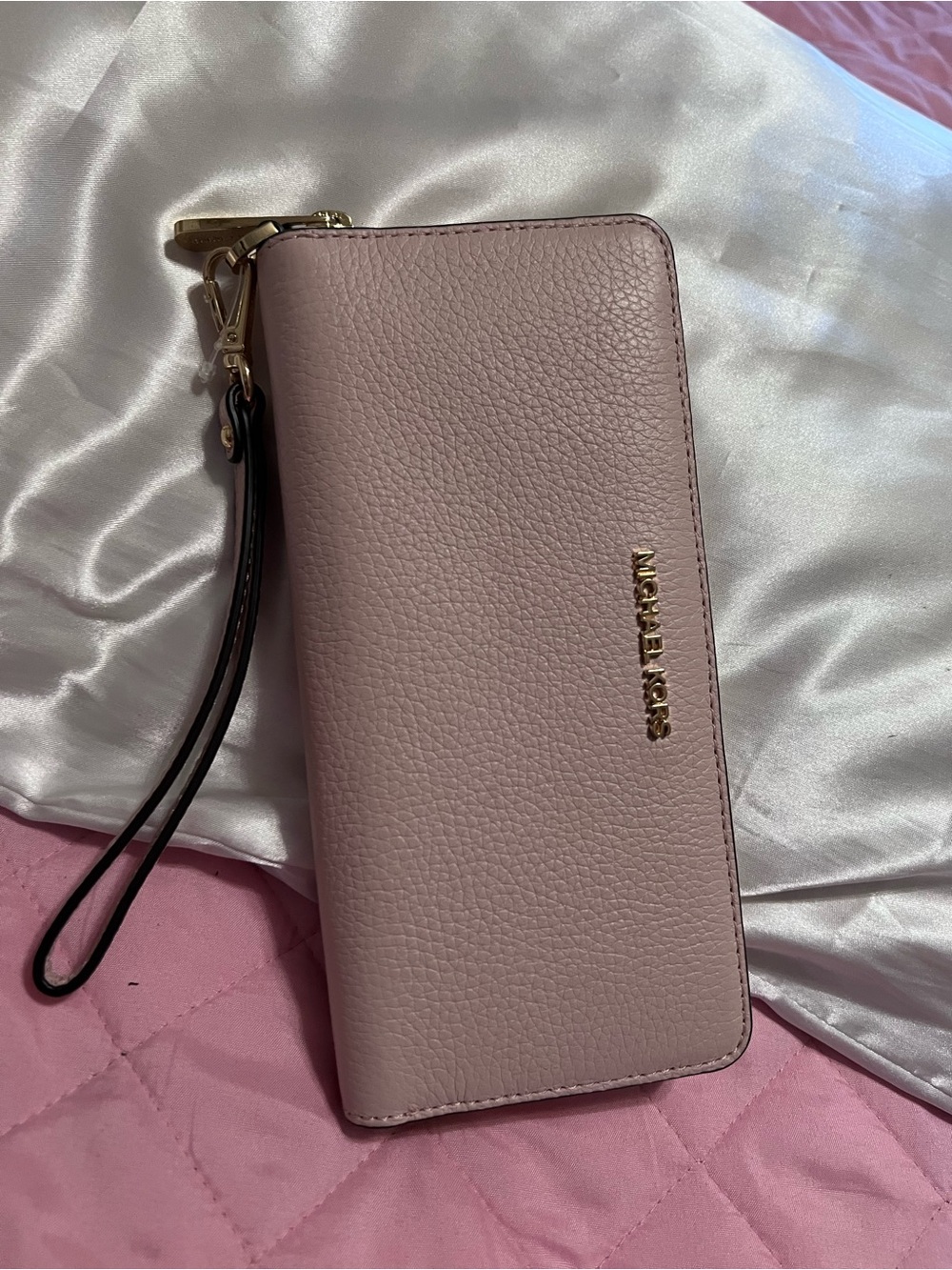 Michael Kors Blush Pink Pebbled Leather Zip Wristlet